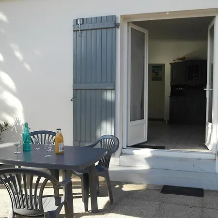 Charmante Maison A 500 M De La Cote, Pour 4 *