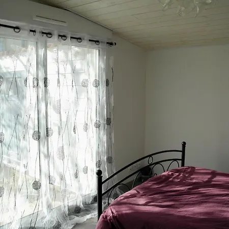 Charmante Maison A 500 M De La Cote, Pour 4 *